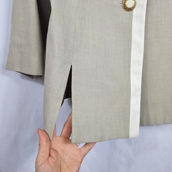VTG 80s Oleg Cassini Taupe Cream Collarless Blazer Sz 10 Neutral Old Money - Picture 11 of 11